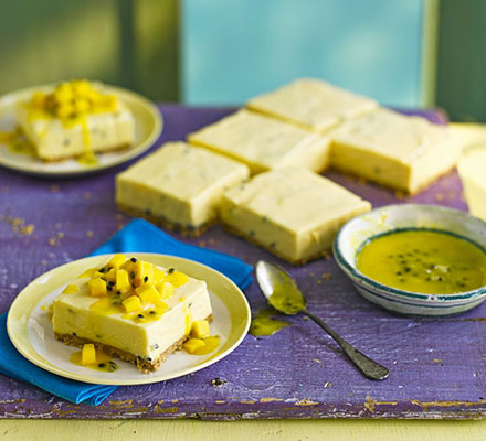 Maracuja (Passion fruit mousse traybake)