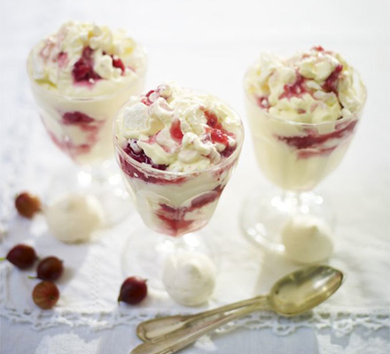 Gooseberry & elderflower mess