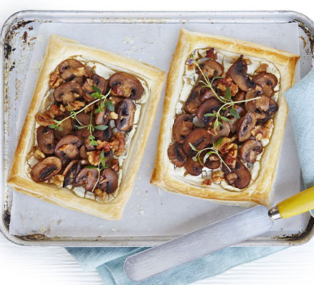 Mushroom & goat’s cheese tartlets