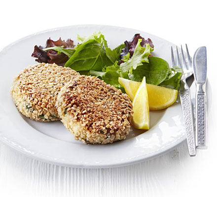 Oaty mackerel & horseradish fish cakes