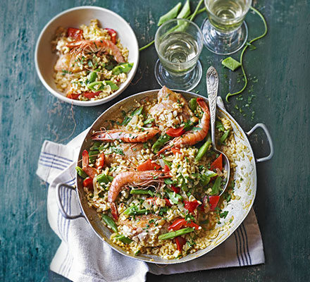 Runner bean & prawn paella