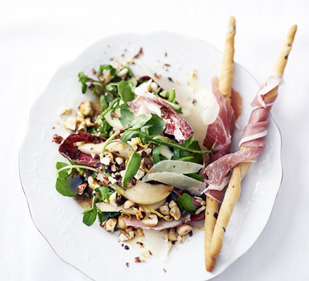 Pear & manchego salad