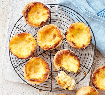 Egg custard tarts