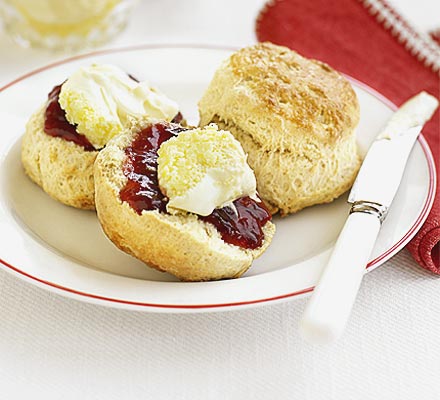 Classic scones with jam & clotted cream