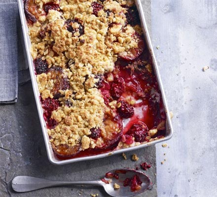 Spiced plum & blackberry crumble