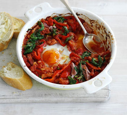 Baked eggs with ham & spinach