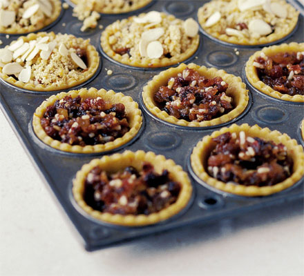 Crumbled top mince pies