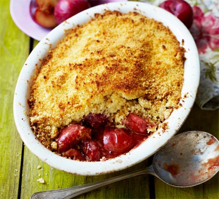 Plum crumble