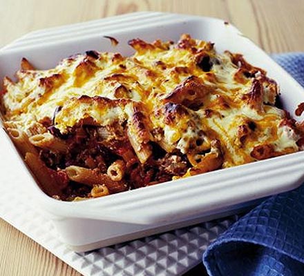 Mild chilli & bean pasta bake