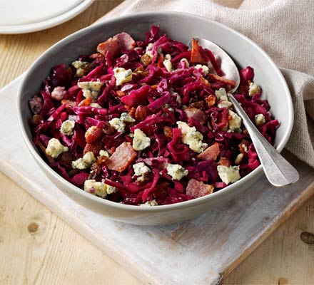 Red cabbage salad