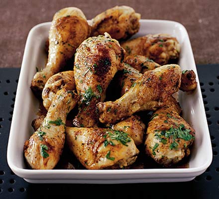 Roast chicken drumsticks with parsley & garlic