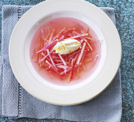 Jellied rhubarb & vanilla soup