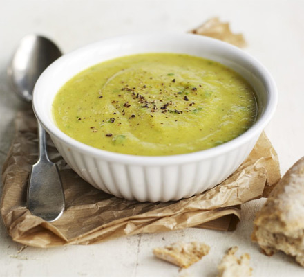 Spiced parsnip & cauliflower soup