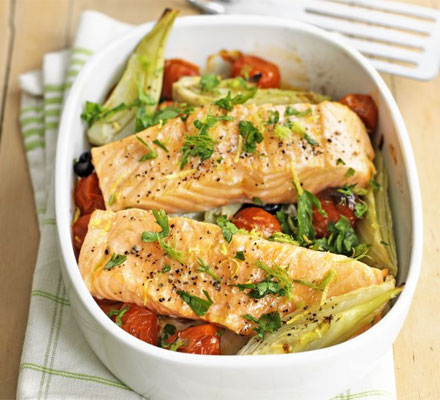 Baked salmon with fennel & tomatoes