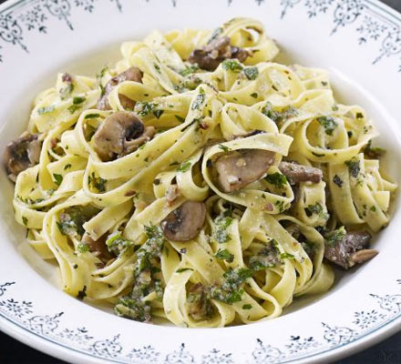 Roasted chestnut & herb pesto pasta with mushrooms