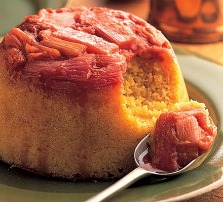 Rhubarb steamed pudding