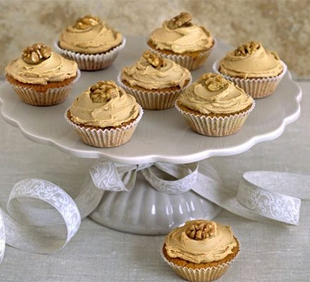 Coffee cream & walnut cupcakes