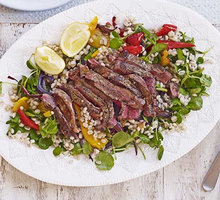 Steak, roasted pepper & pearl barley salad