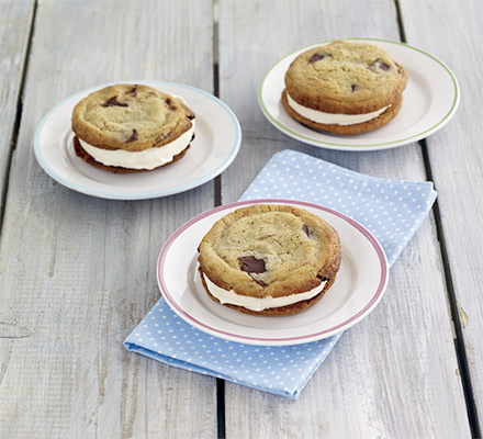 Chocolate-chip cookie ice-cream sandwiches