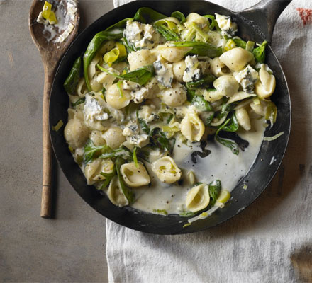 Pasta with garlicky greens