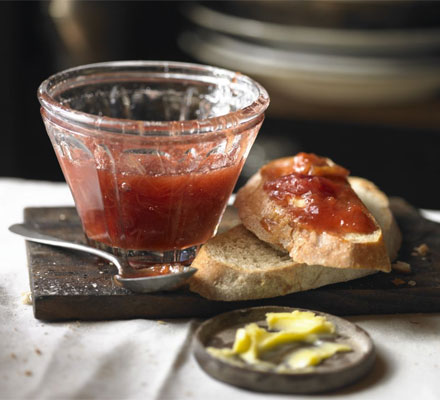 Rhubarb & vanilla jam