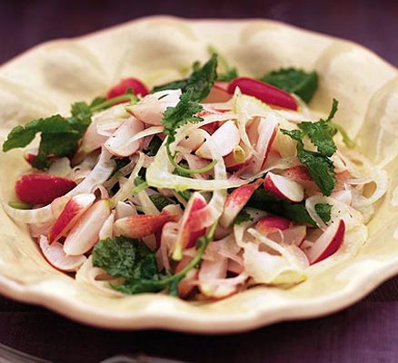 Lemony radish & fennel salad