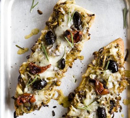 Ciabatta pizzas with sticky onions