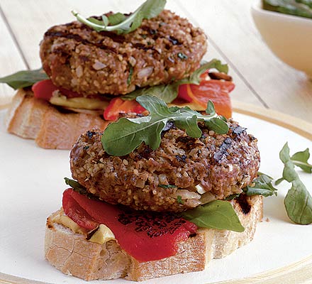 Leanburgers with rocket & peppers