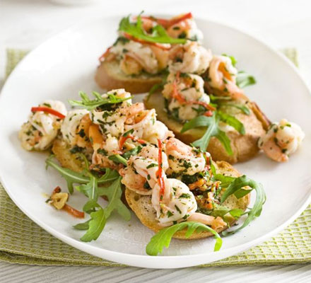 Lemony prawn bruschettas