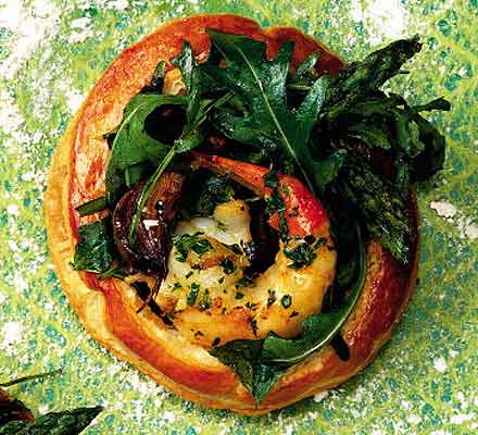 Garlic prawn & asparagus tartlets