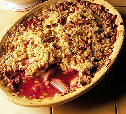 Rhubarb & strawberry crumble with custard