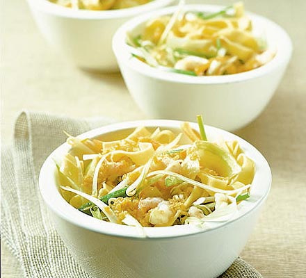 Oriental prawn tagliatelle salad