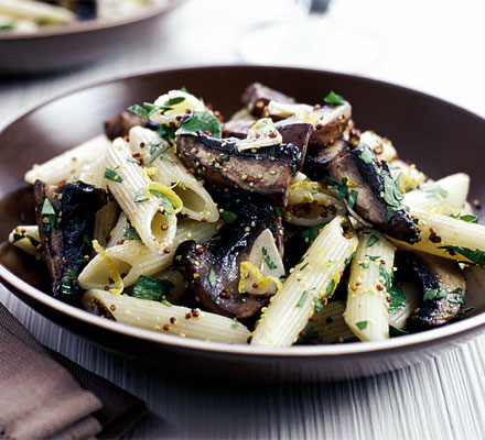 Herby mushroom pasta