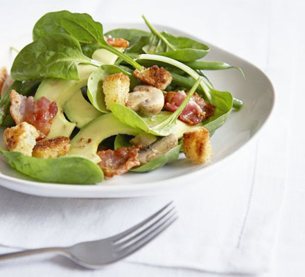 Baby spinach & bacon bistro salad