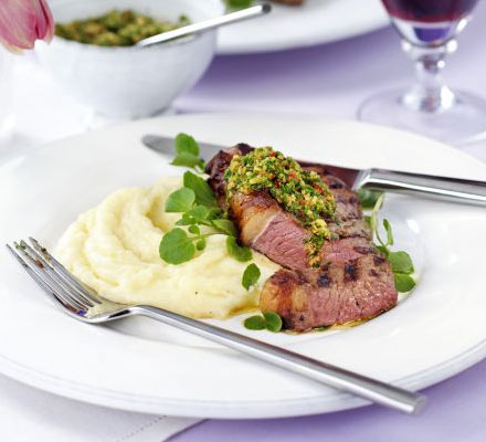 Griddled rump steak with watercress, hazelnut & red chilli pesto