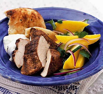 Spicy chicken with mango salad