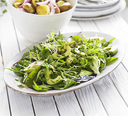 Green salad with avocado