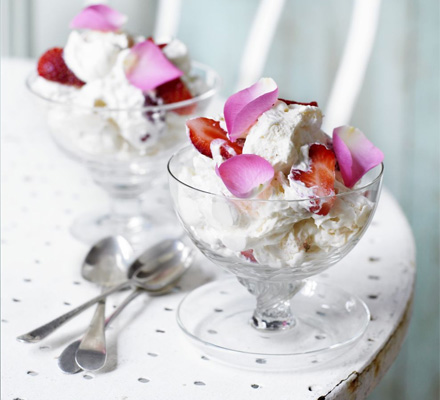 Strawberry rose Eton mess