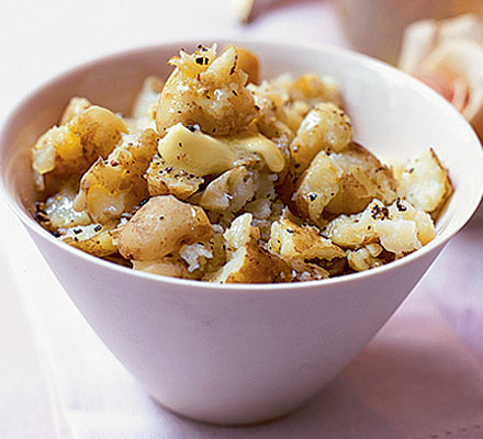 Crushed olive oil potatoes