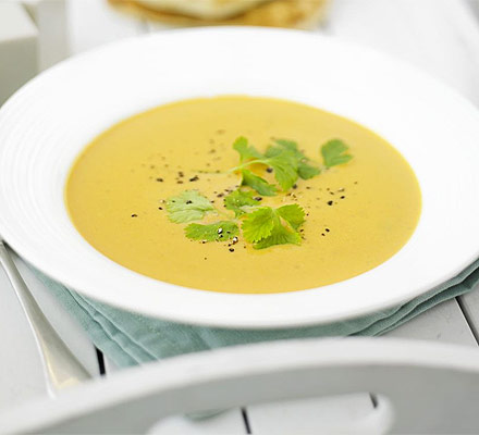 Speedy sweet potato soup with coconut