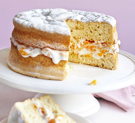 Fruity sponge cake