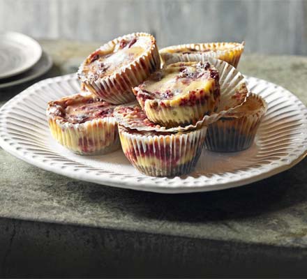 Cranberry ripple cheese-cupcakes