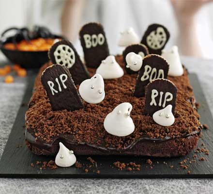 Haunted graveyard cake