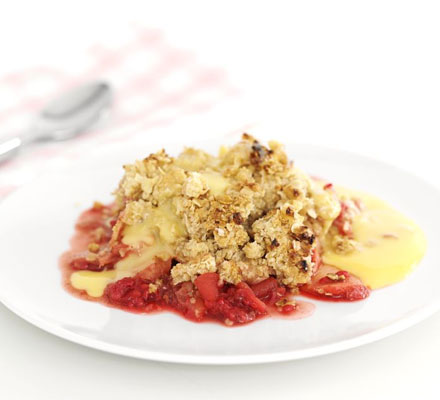 Apple berry crumble