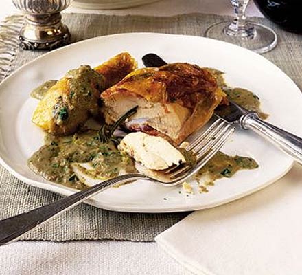 Roast chicken with savoury sauce