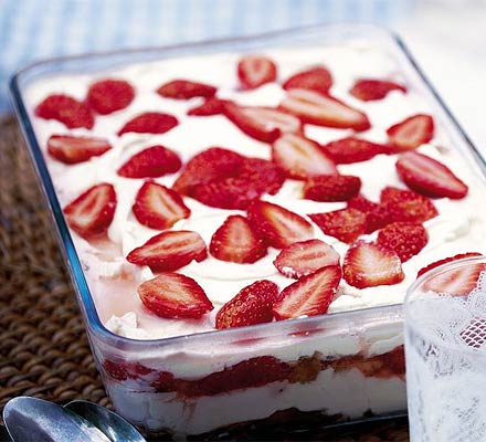 Strawberry parfait with Vin Santo, mascarpone & biscotti