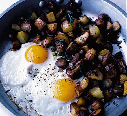 Fried eggs with rosemary sautéed potatoes