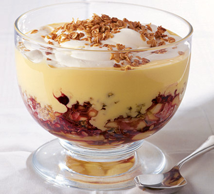 Apple flapjack trifle