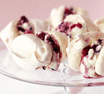 Blush meringues