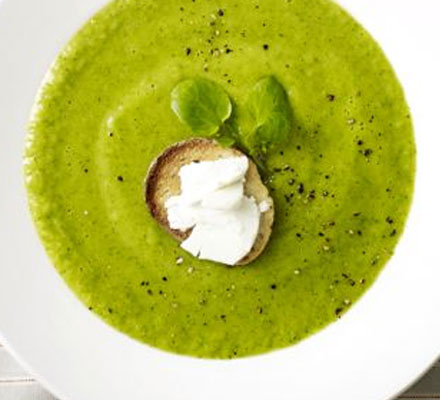 Watercress & celeriac soup with goat’s cheese croutons